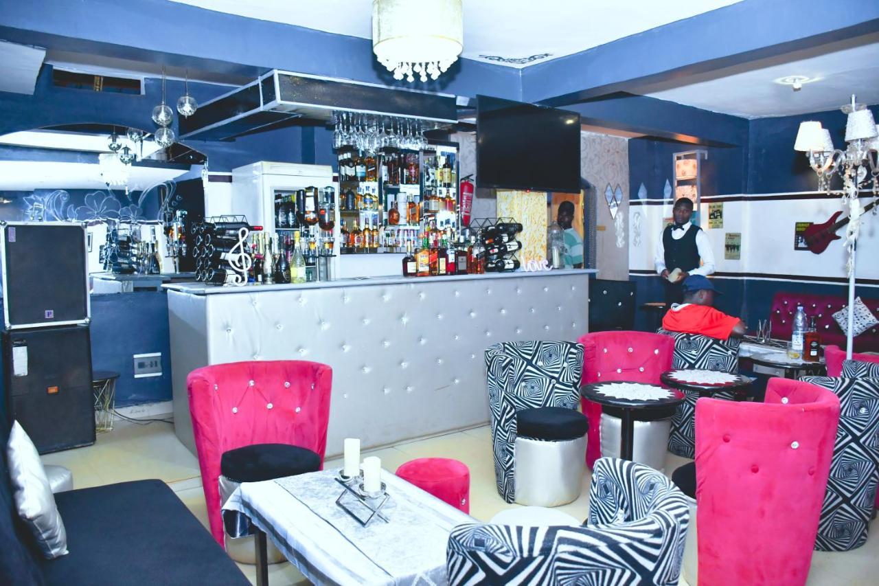 Tchang Hotel Restaurant Constellation מראה חיצוני תמונה