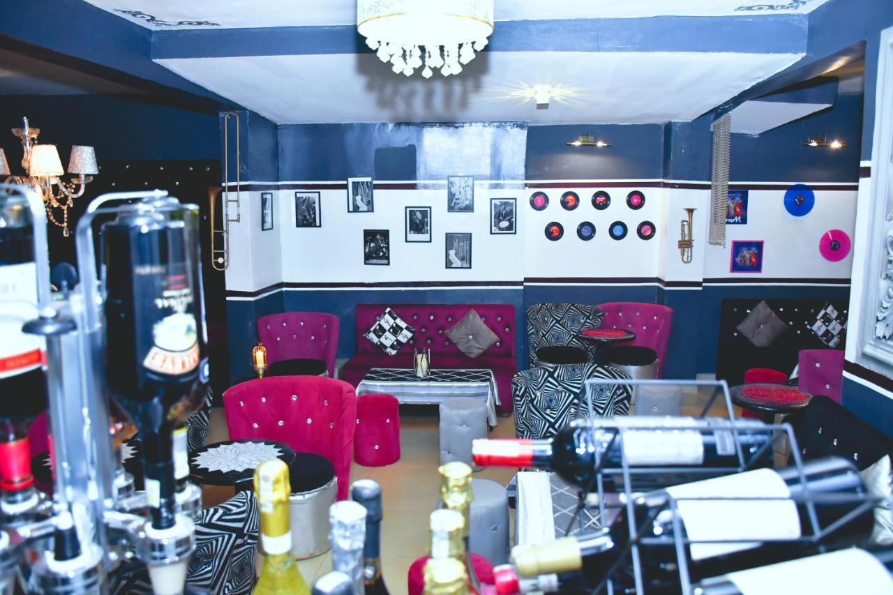 Tchang Hotel Restaurant Constellation מראה חיצוני תמונה