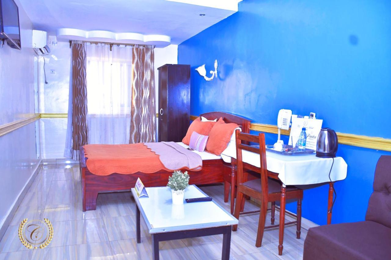 Tchang Hotel Restaurant Constellation מראה חיצוני תמונה