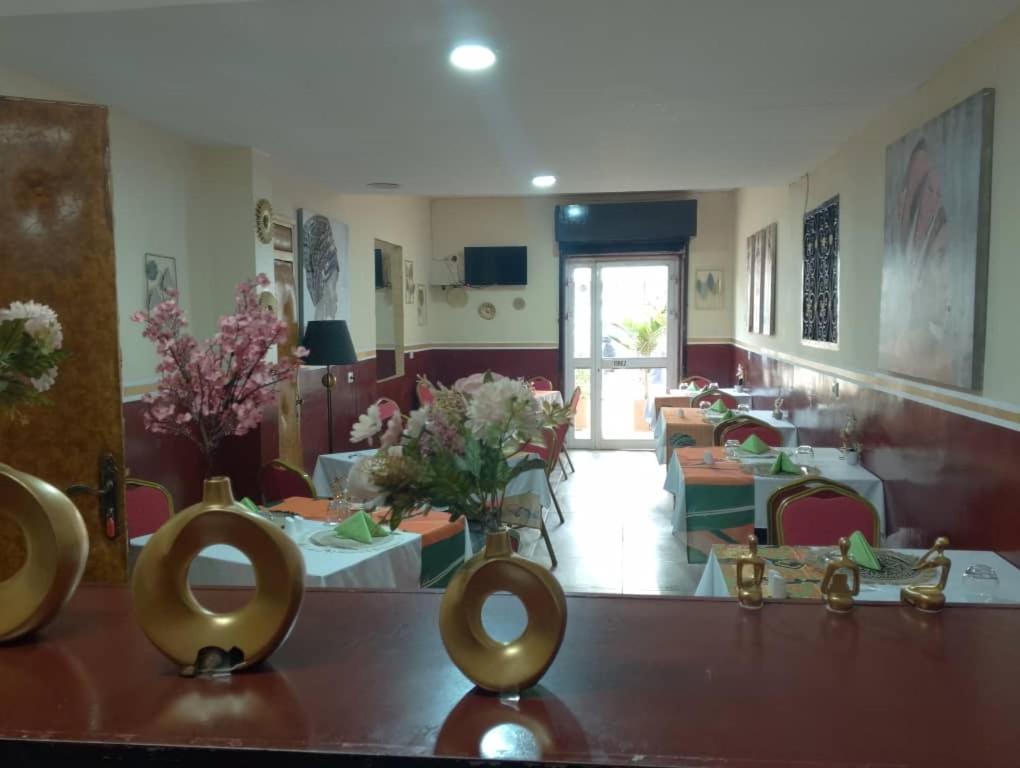 Tchang Hotel Restaurant Constellation מראה חיצוני תמונה