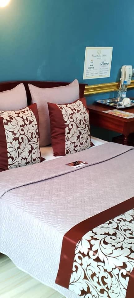 Tchang Hotel Restaurant Constellation מראה חיצוני תמונה